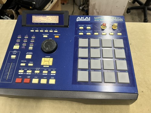 Akai MPC2000XL Midi Studio Production Center - Limited RARE Blue