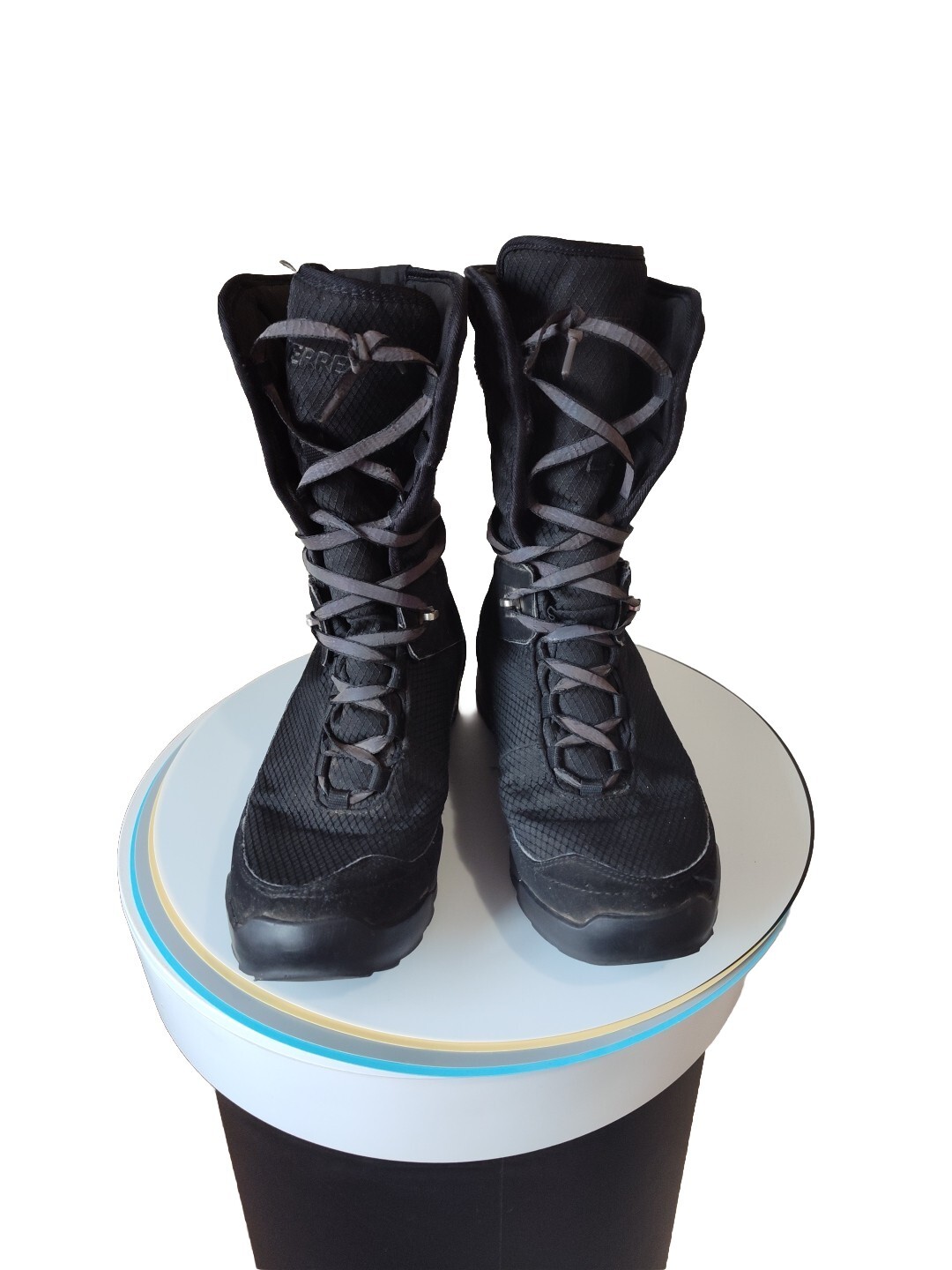 Adidas Terrex Traxion Climaproof Women Boots Waterproof Size US 7