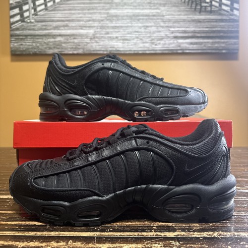 Nike Air Max Tailwind IV 4 Triple Black Sneakers AQ2567-005 Mens