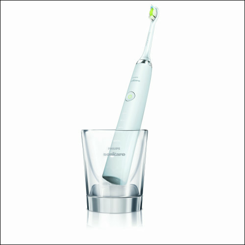 コップに立てかけるだけで充電可能、USB給電もできる電動歯ブラシ