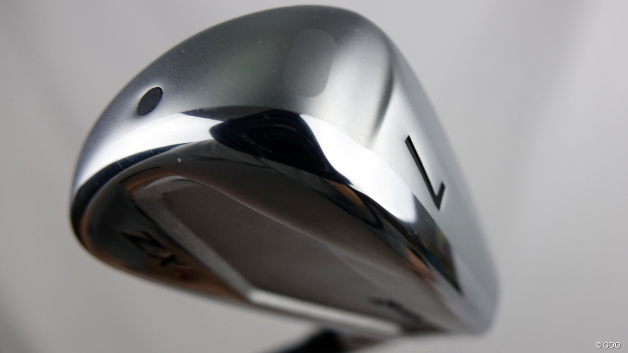 スリクソン ZX4 アイアンを筒康博が試打「中空嫌いでも納得」｜GDO