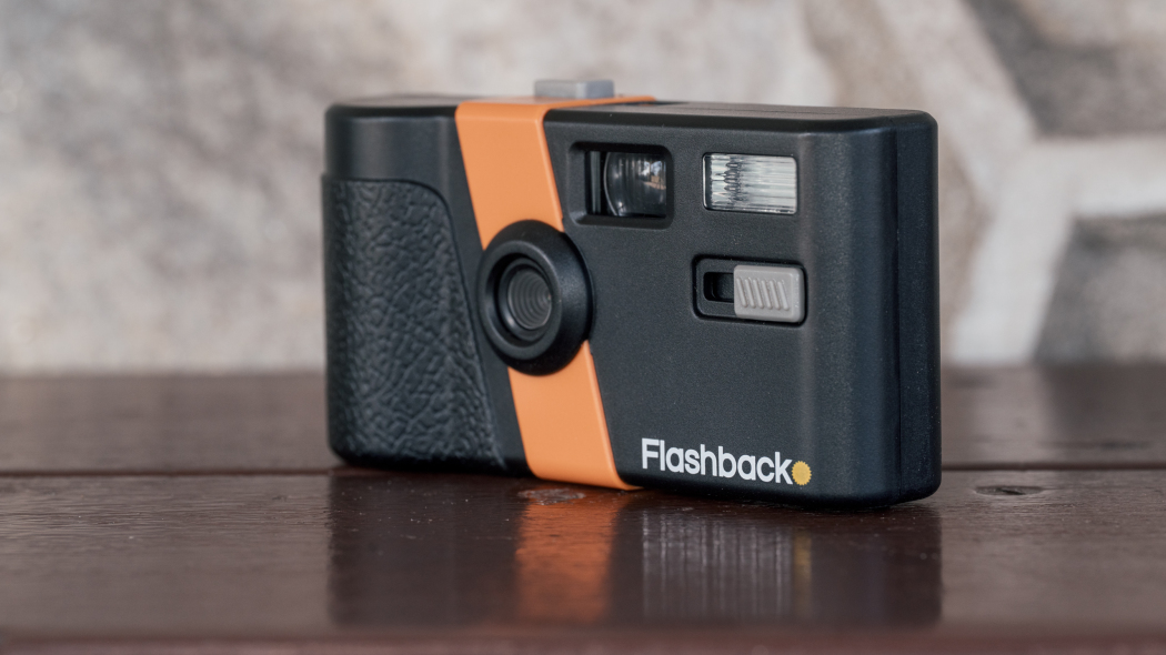 Flashback One35 V2 Review: Disposable Camera Vibes Without the