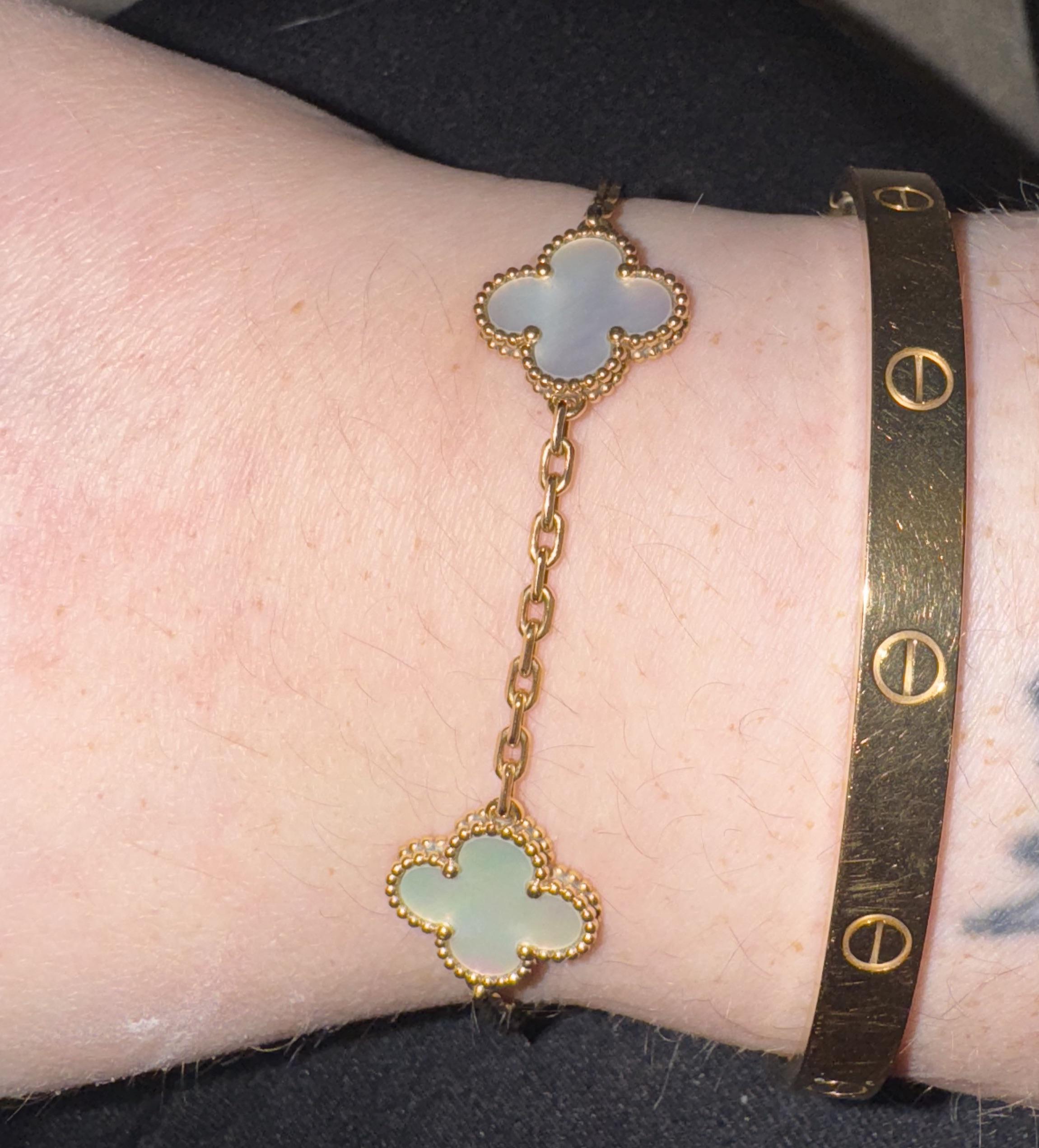 ヴァンクリーフ＆アーペル アルハンブラブレスレット 引っかかる : r