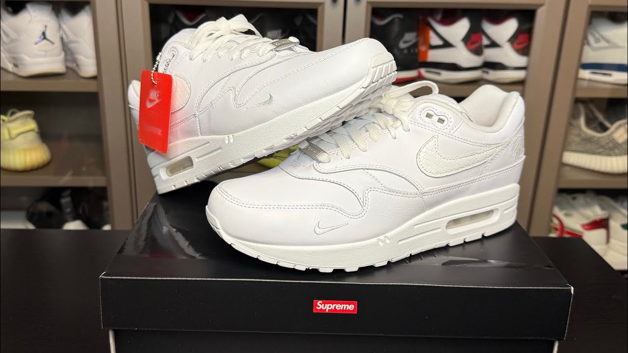 Unboxing the #Supreme x Air Max 1'87 SP 'TripleWhite' - YouTube