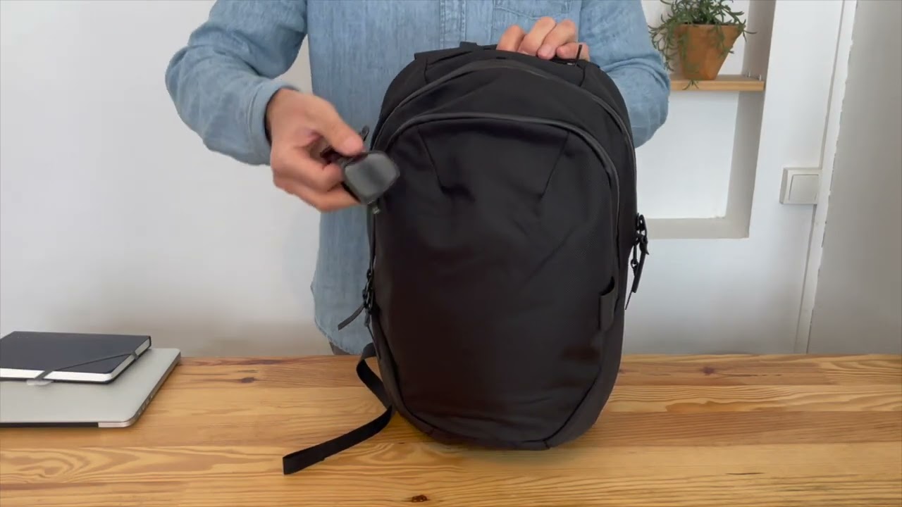 ➤WEXLEY Sheldrake Daypack Cordura® Ballistic Nylon - YouTube