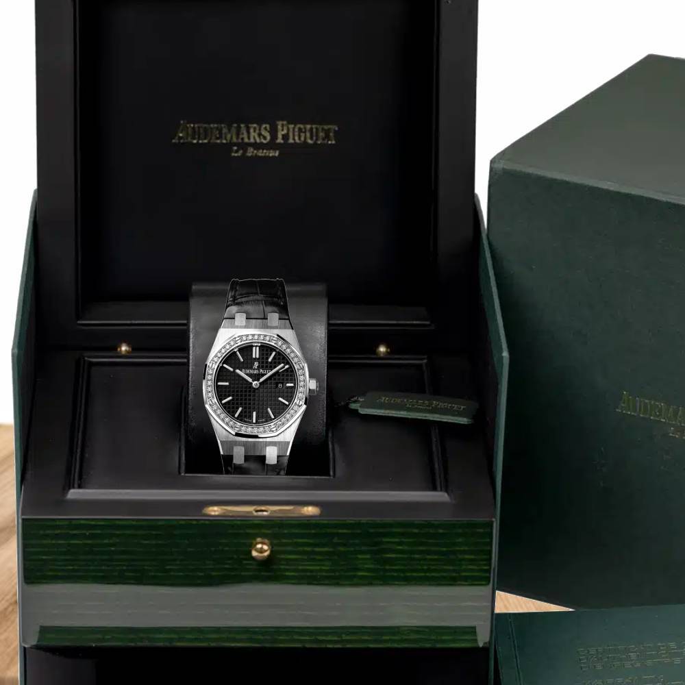 AP Royal Oak 67651ST.ZZ.D002CR.01 Black Dial Diamond Bezel