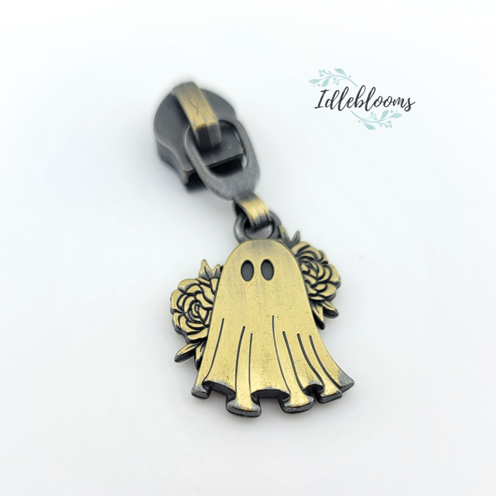Floral Ghosts #5 Zipper Pull * Idleblooms