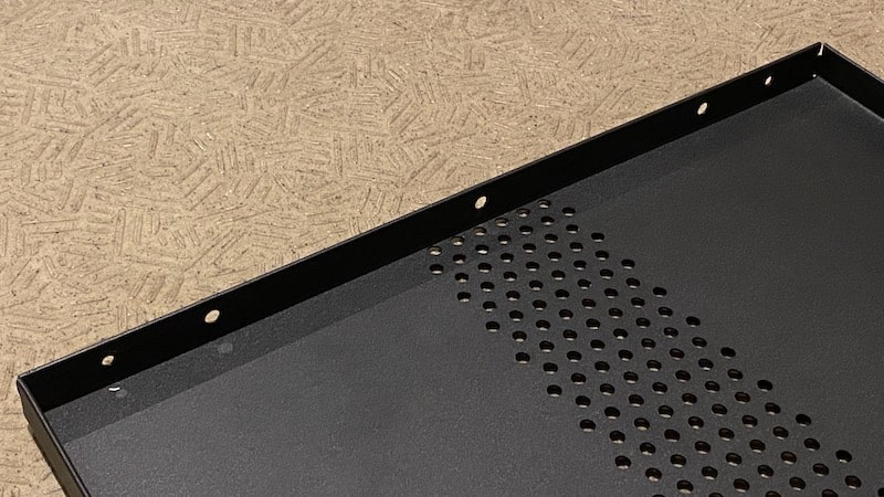 ホールアースのテーブル＆LFE BUMPERのカスタムが抜群にかっこいい！