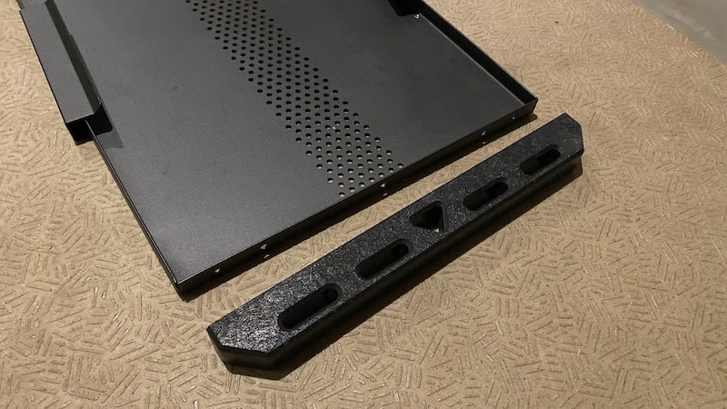 ホールアースのテーブル＆LFE BUMPERのカスタムが抜群にかっこいい！