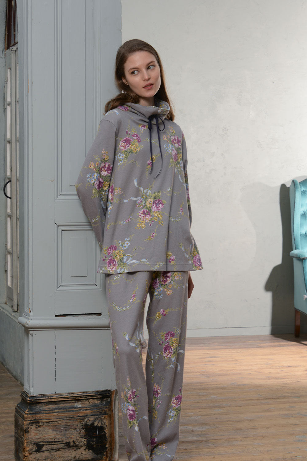 イクコ/IKUKO スムース花柄プリント ハイネックパジャマ – IKUKO