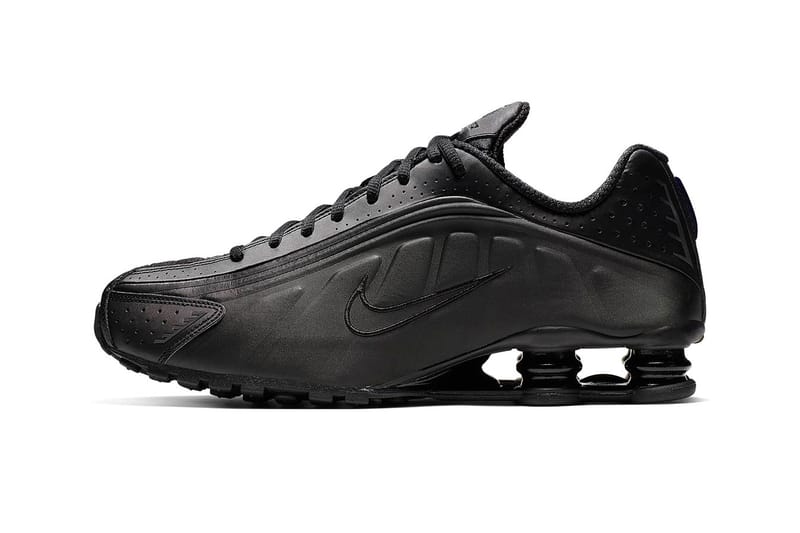 nike-shox-r4-triple-black-