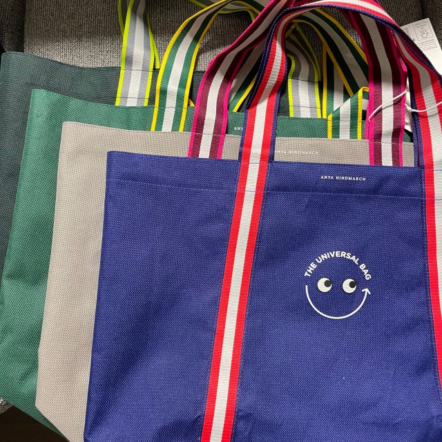 ANYA HINDMARCH(アニヤ ハインドマーチ)の『Universal Bag』 | Marisol