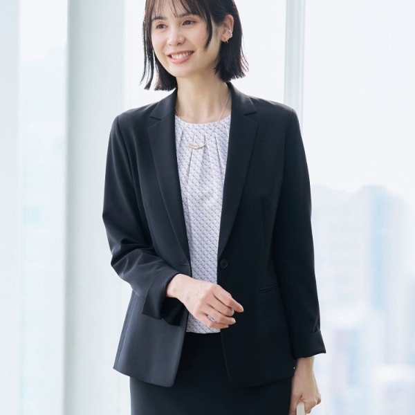 インディヴィ(INDIVI) レディース スーツ・セットアップ の一覧