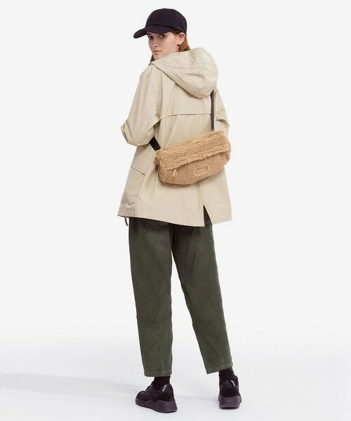 セール】 シェルパフリース ボディバッグ （メッセンジャーバッグ