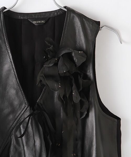 セール】 【アウトレット】レザーベストクリップコサージュ付 （ベスト