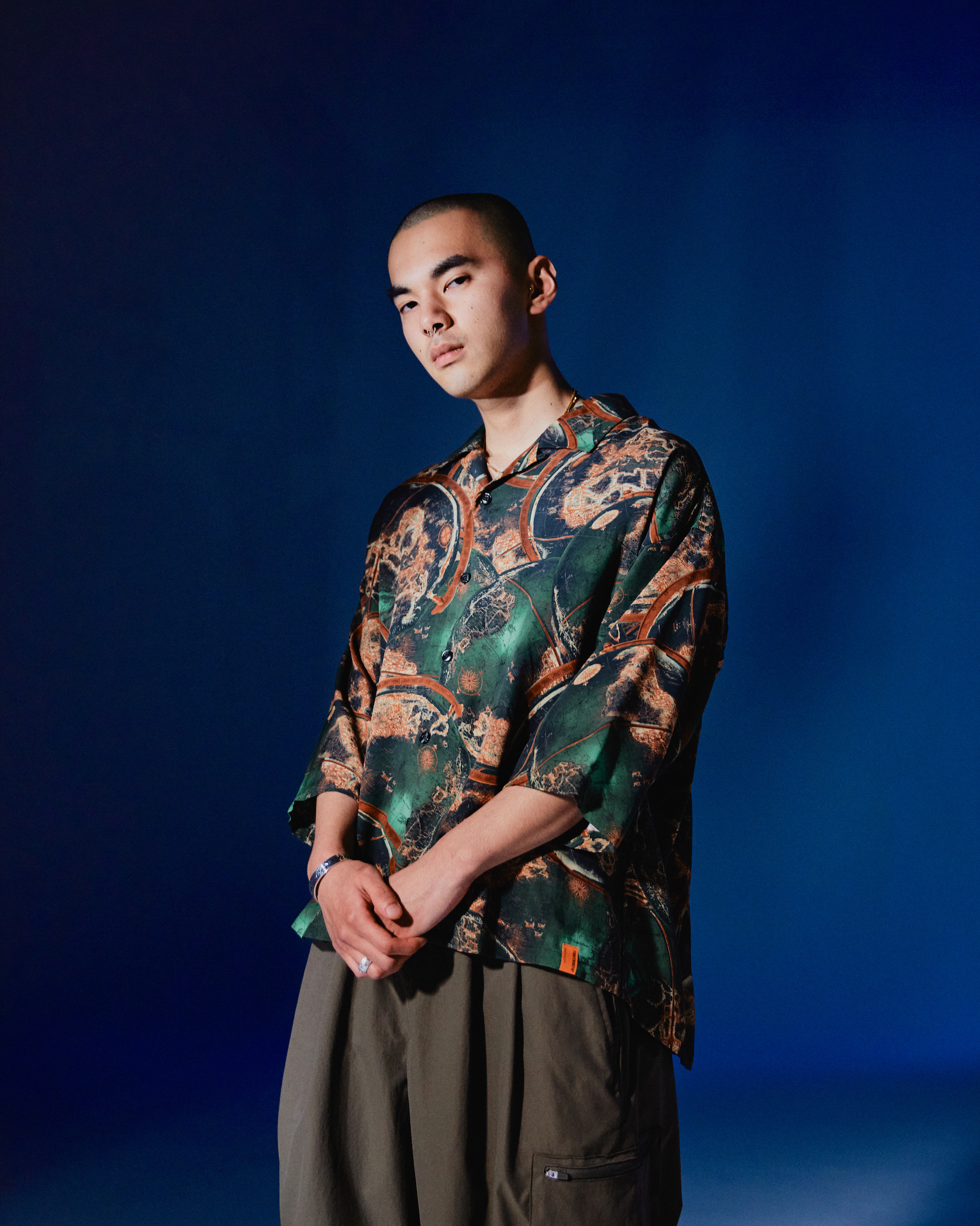 タイトブース」が高岡周策とのコラボアイテムを発売 - TOKION