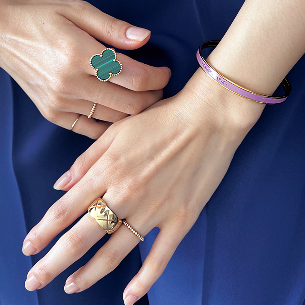 シャネルの名品リング】ココ クラッシュはコーデ無限大！ジュエリー