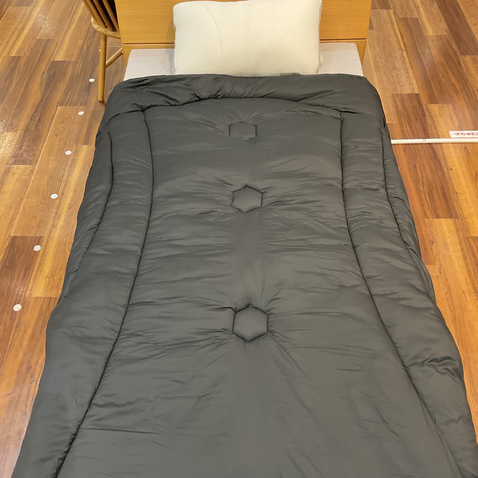 エアーCN］コンフォーター （シングルロング）150×210cm ブラック