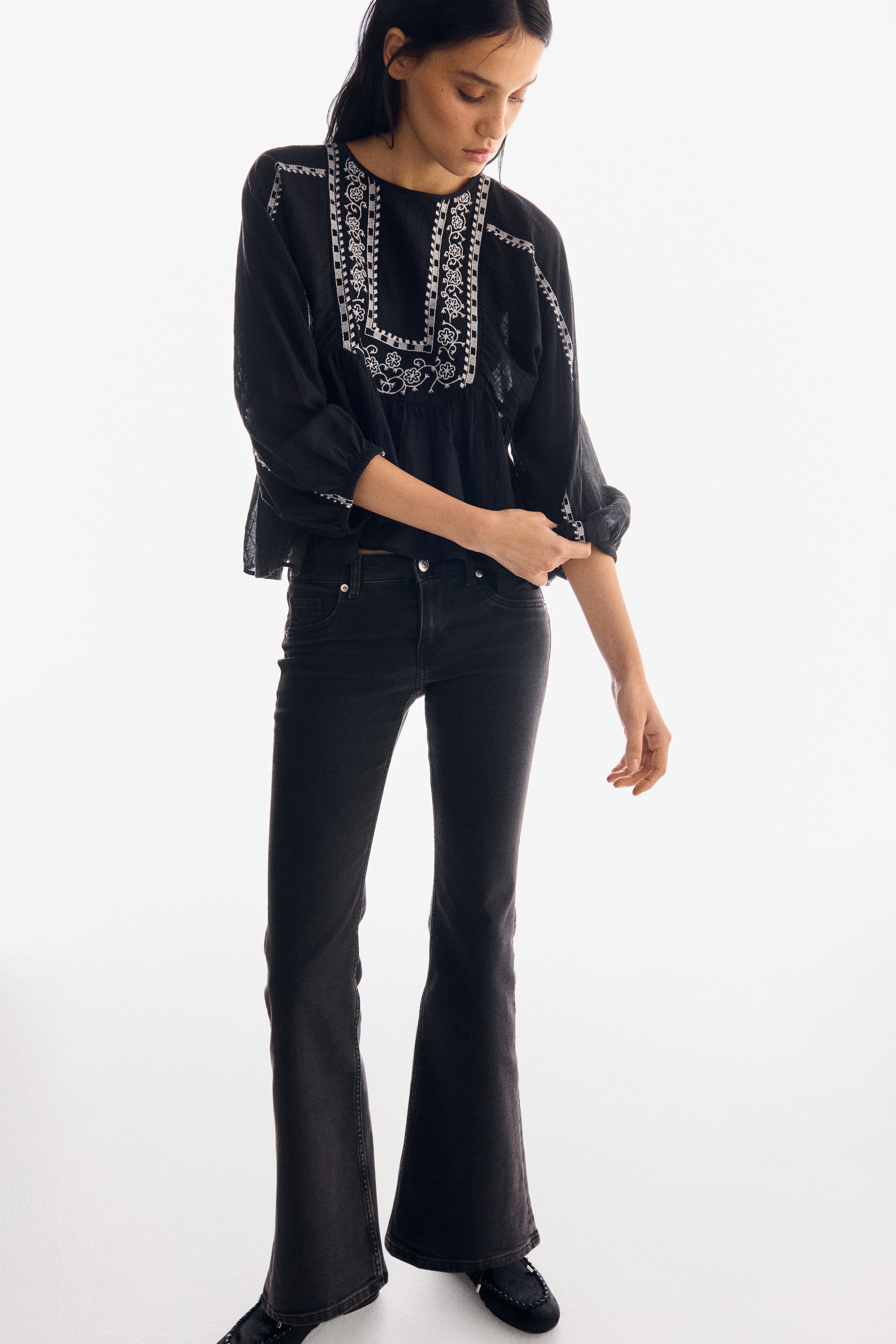 Low Rise Flared Leg Jeans - Black/washed - Ladies | H&M US