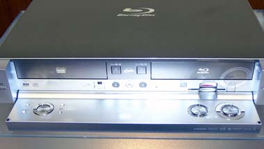 シャープ、HDD内蔵のBlu-rayレコーダーを発表（1/2 ページ） - ITmedia