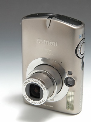 高級感・高画質を求めるなら――キヤノン「IXY Digital 1000」：レビュー