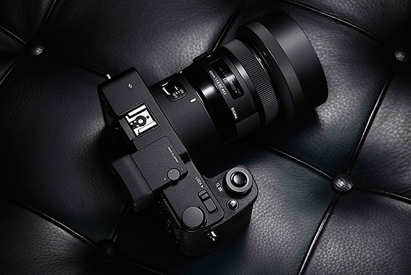 シグマ、Foveon X3 Quattro搭載ミラーレス一眼「sd Quattro」を7月7日