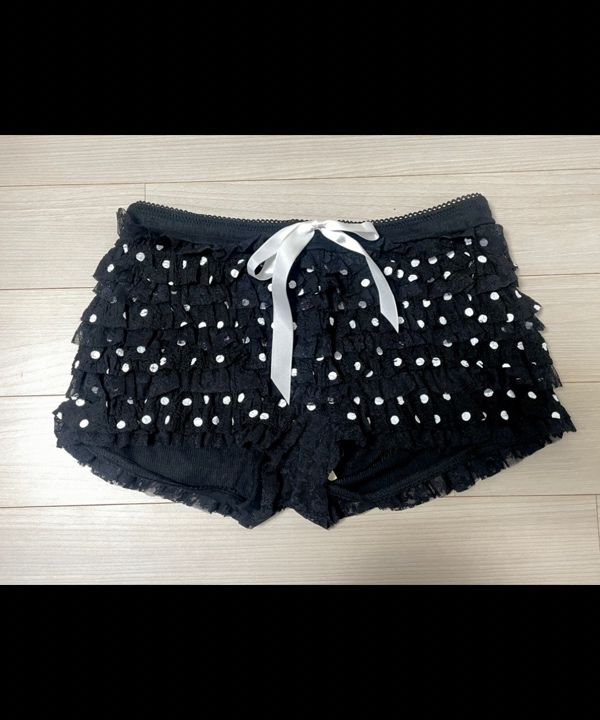 MUSINSA公式 | GLOWNY COCO DOT BLOOMER SHORTS (BLACK)