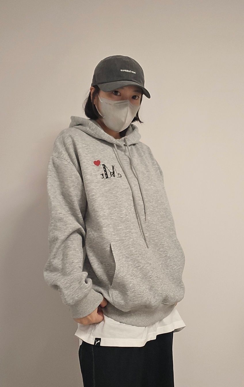 MUSINSA公式 | MUCENT ラブリッツミニハートロゴフードパーカー 男女