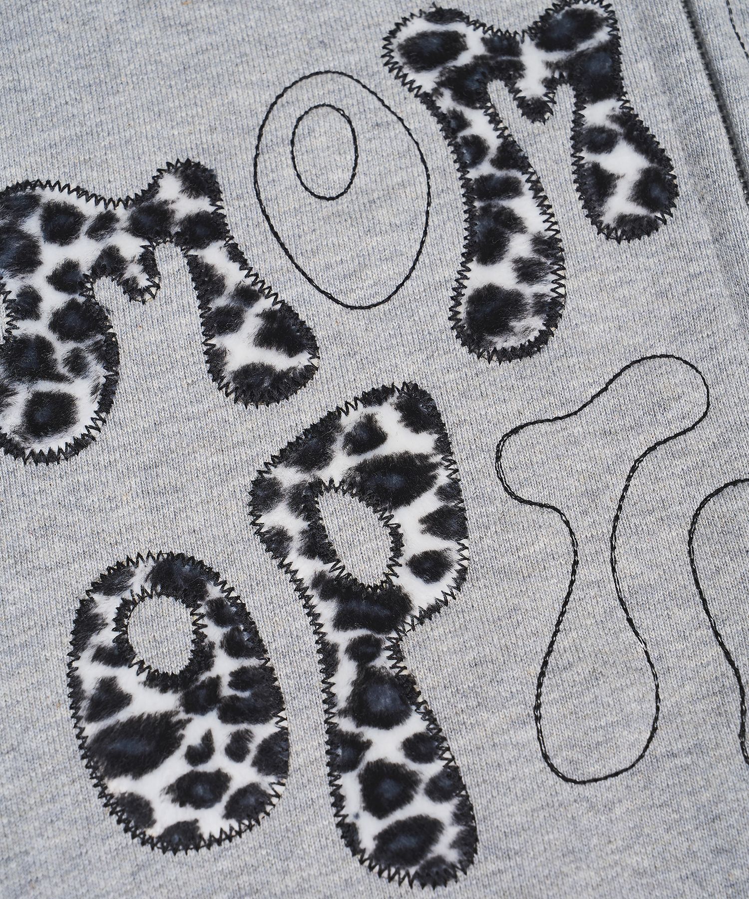 MUSINSA | MOO Leopard Applique Hoodie Zip-Up - Gray