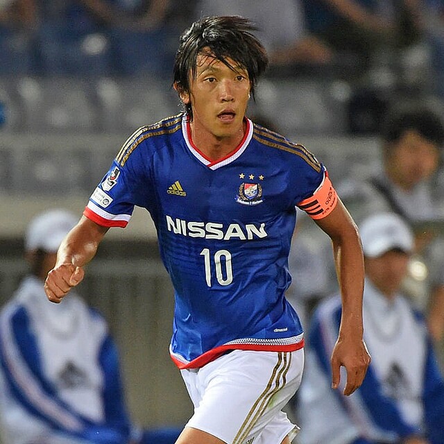 横浜F・マリノス、中村俊輔の“芸術的FK”甦る一着！いま推したい