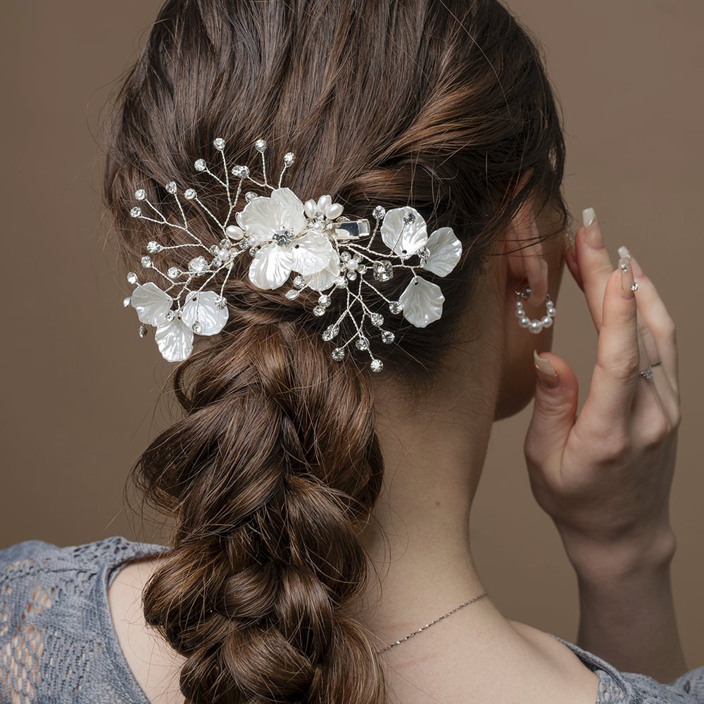 ゆうパケット】 ヘアクリップ ヘアアクセサリー フラワー ビジュー