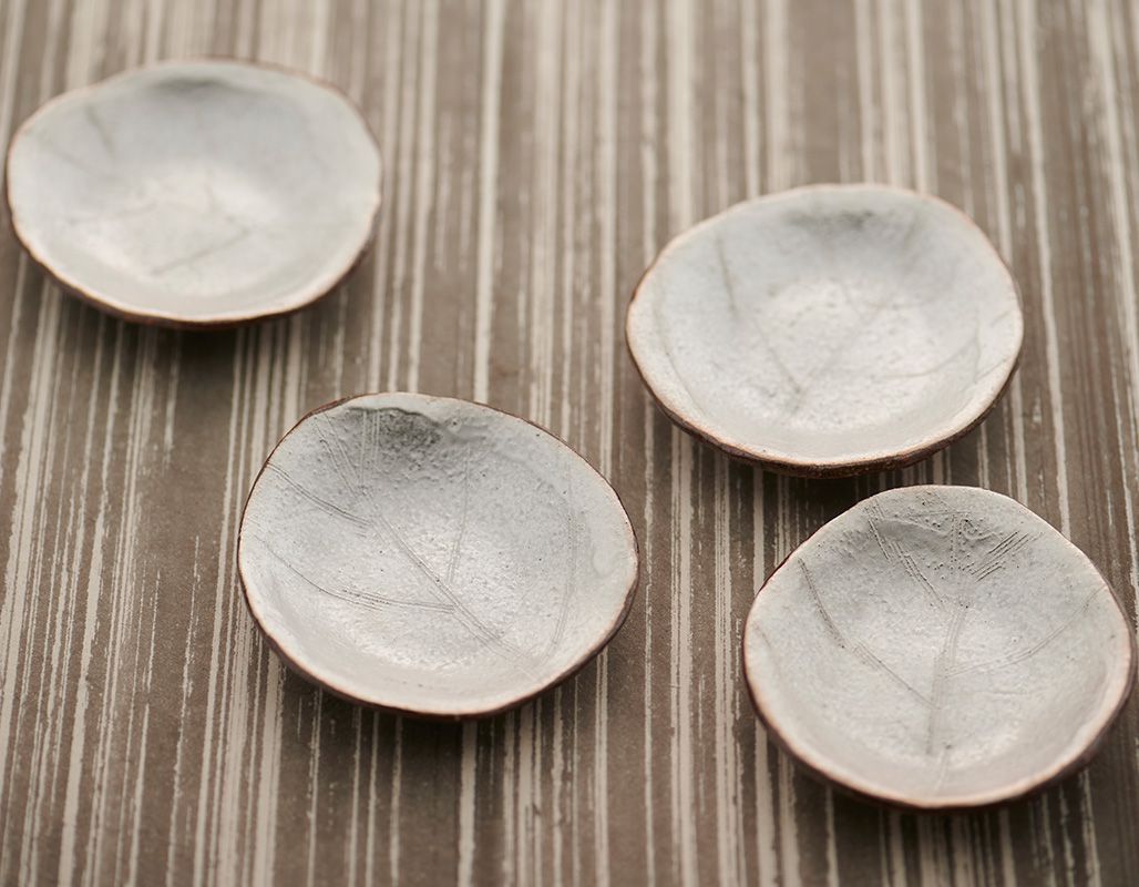 楽天市場】【3/1限定 P5倍】銀彩木の葉 豆皿 8cm (お取り寄せ品