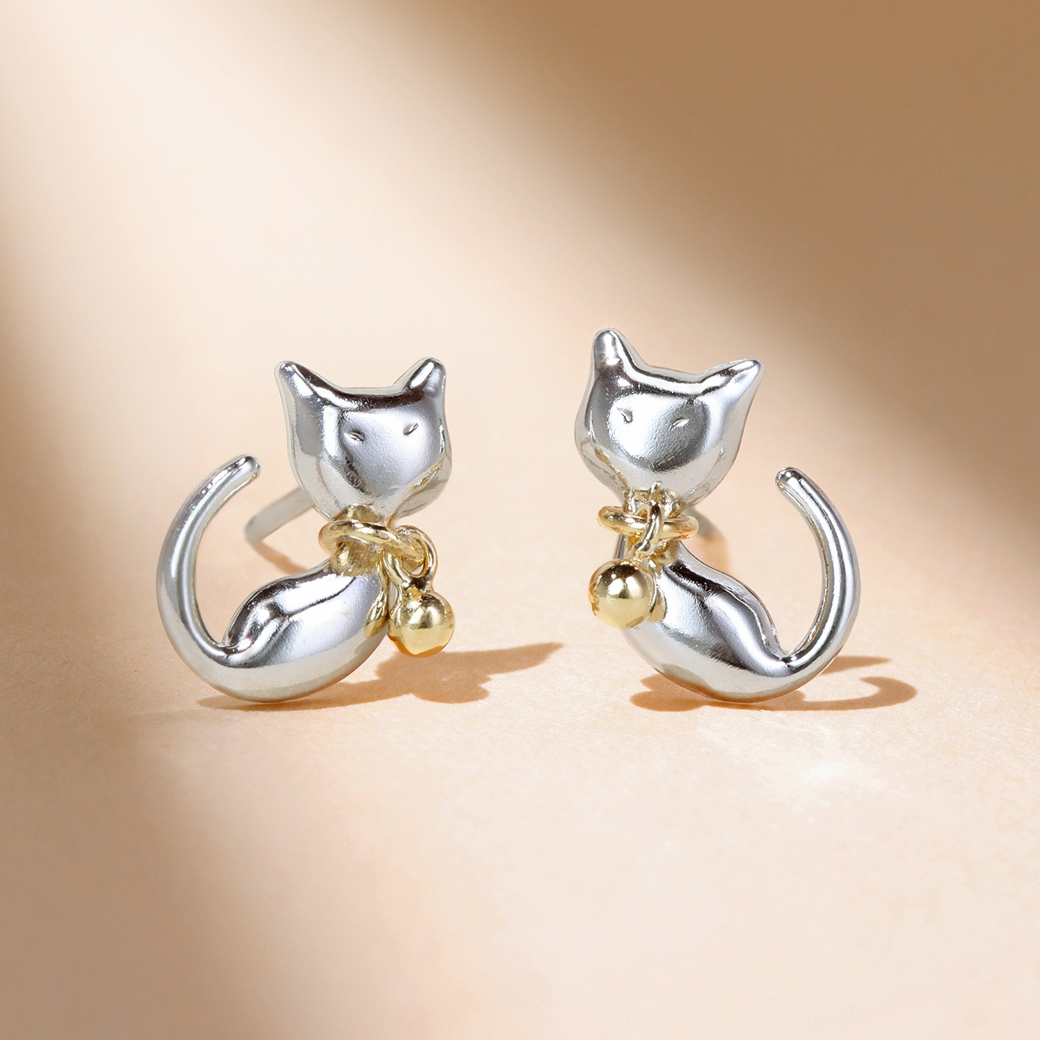 楽天市場】【最短当日出荷】猫モチーフ K18 K14 バイカラーゴールド