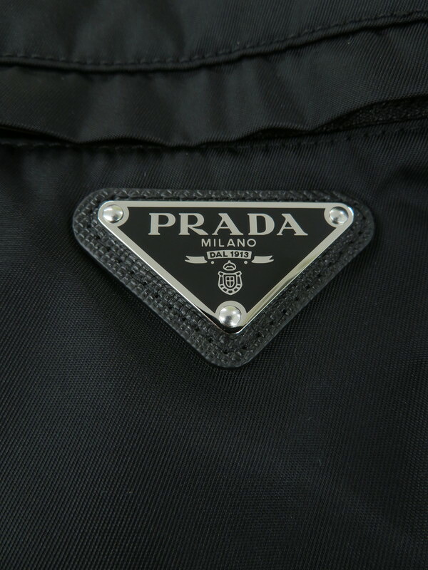 PRADA】プラダ『三角ロゴ トライアングルプレート ナイロン切替
