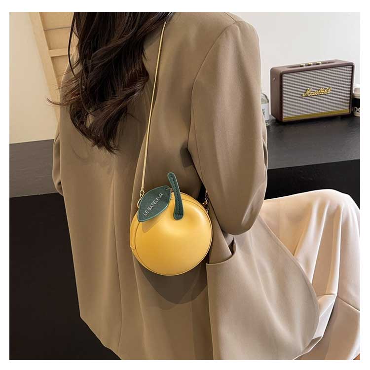 楽天市場】斜めかけバッグ キッズ レザーカバン りんご ショルダー