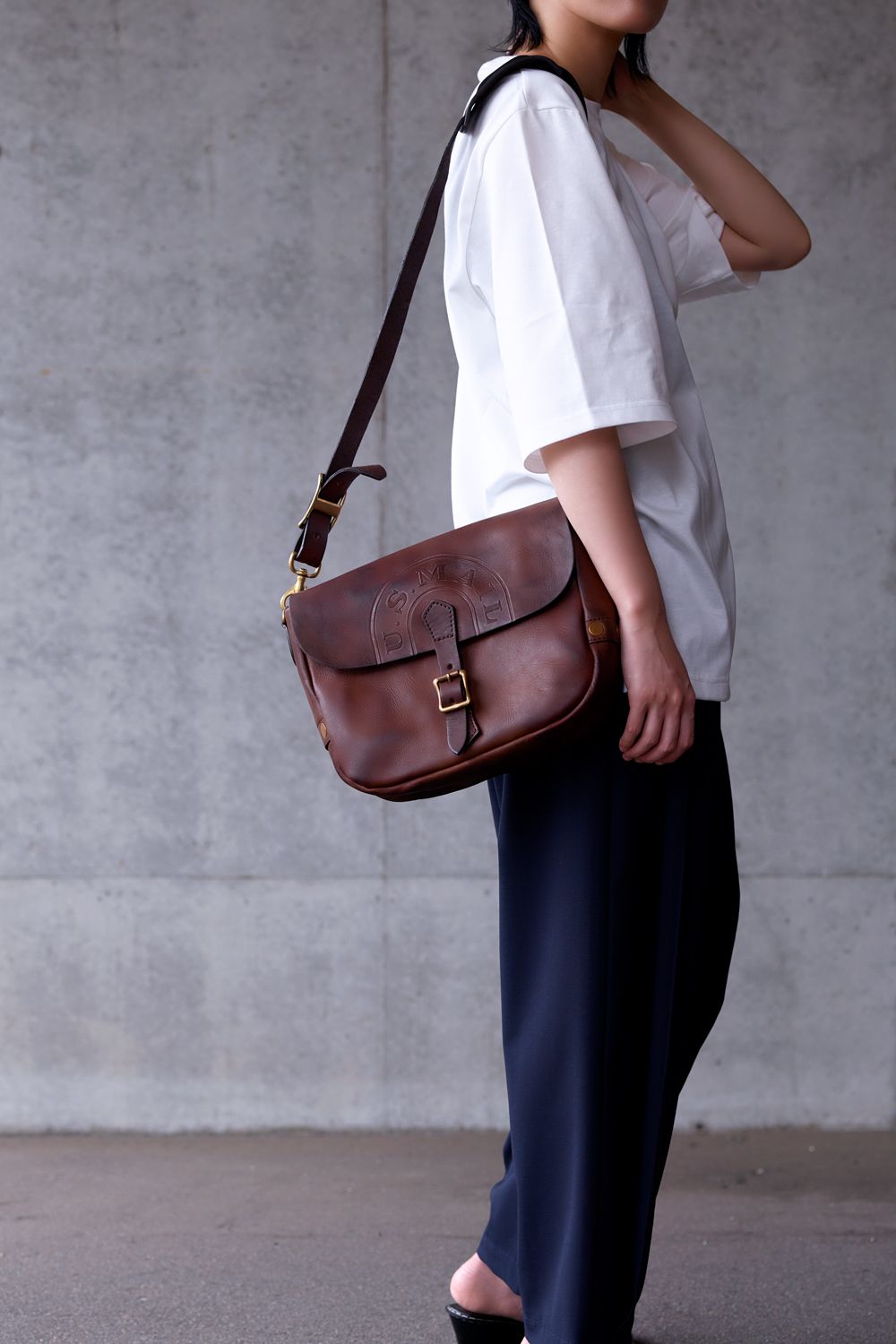 vasco - 【26SS / 予約受付中】LEATHER POSTMAN MINI SHOULDER BAG
