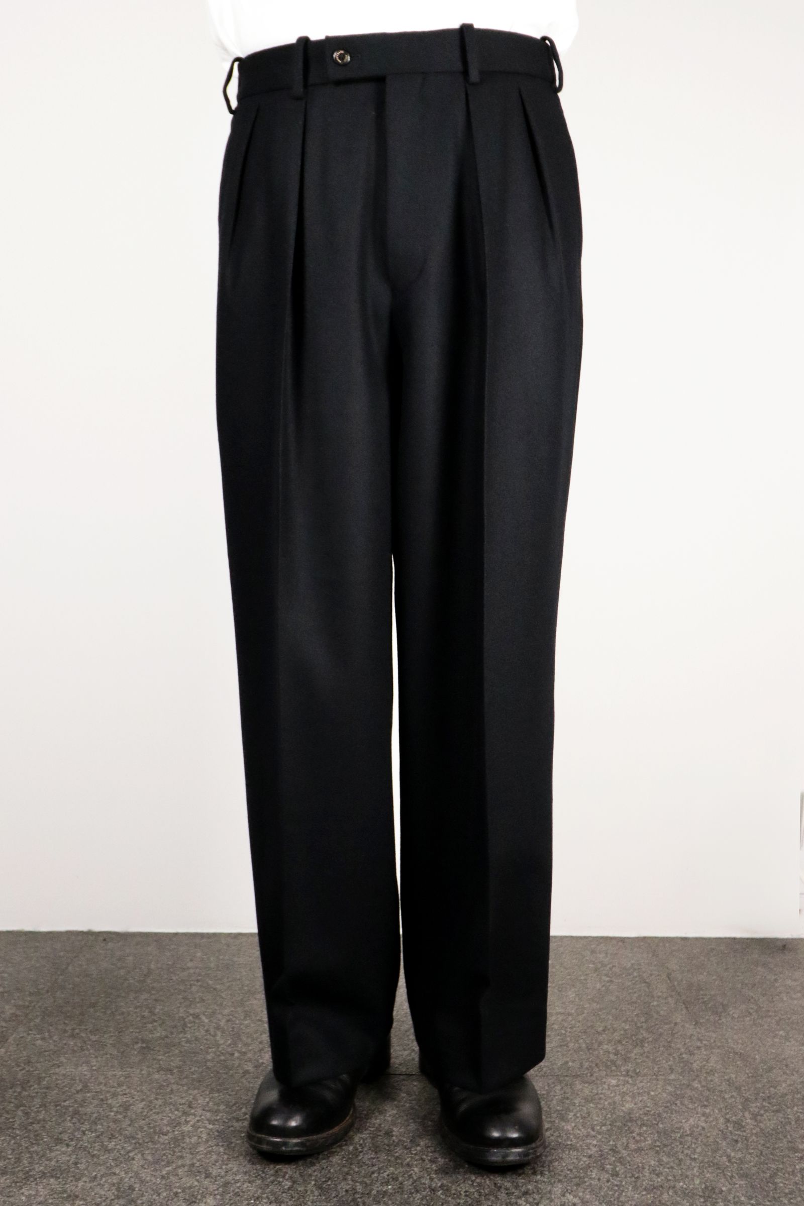 MARKAWARE - ORGANIC WOOL FLANNEL DOUBLE PLEATED TROUSERS