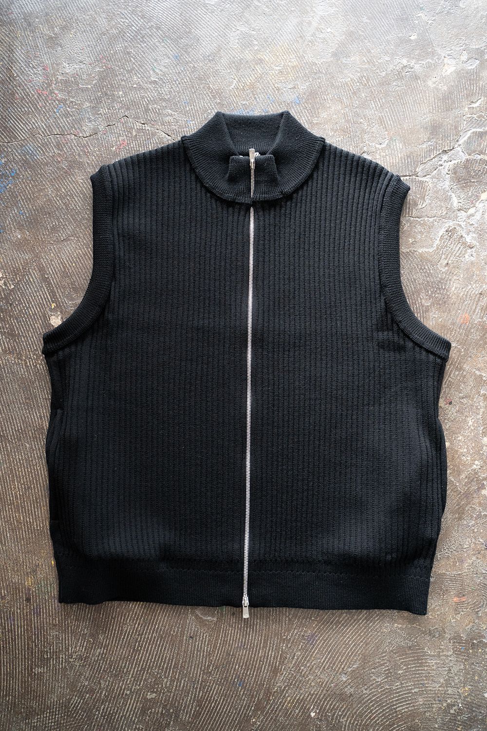 YASHIKI - Mizore Drivers Knit Vest(BLACK) | Salty