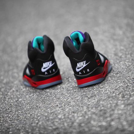 国内6月13日発売予定】 ナイキ エアジョーダン5 レトロ 