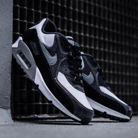 国内6月13日発売予定】ナイキ エア マックス 90 QS ホワイト