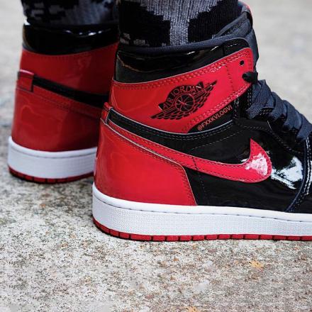 国内1月15日発売予定】 ナイキ エアジョーダン1 レトロ ハイ OG