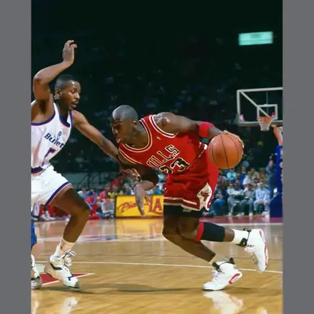 海外11月7日発売予定】ナイキ エア ジョーダン 6 ホワイト/インフラ