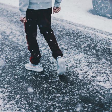 国内12月16日発売予定】 アディダス オリジナルス イージー ブースト