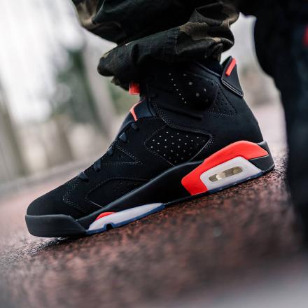 国内2月16日発売予定】 ナイキ エアジョーダン6 レトロ OG ブラック