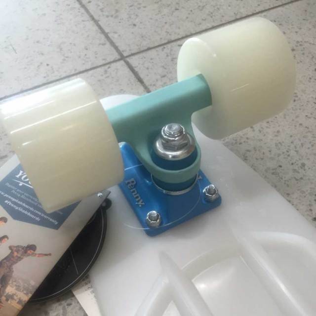 Penny Skateboards ペニースケートボードGLOW IN THE DARK COMPLETE 22