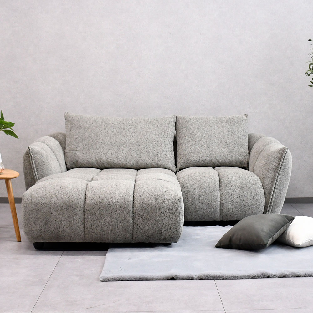 新品アウトレット】開梱設置付き包みこまれる座り心地の3人掛けソファ