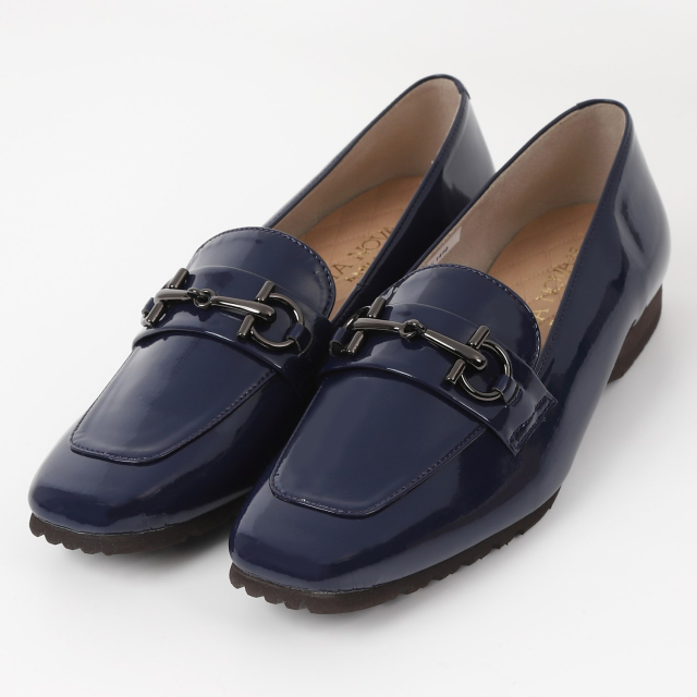 VITA NOVA（ヴィタノヴァ）晴雨兼用エナメルローファー ネイビー