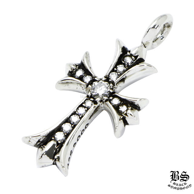 クロムハーツタイニーCHクロスチャームwithパヴェダイヤモンド|クロム