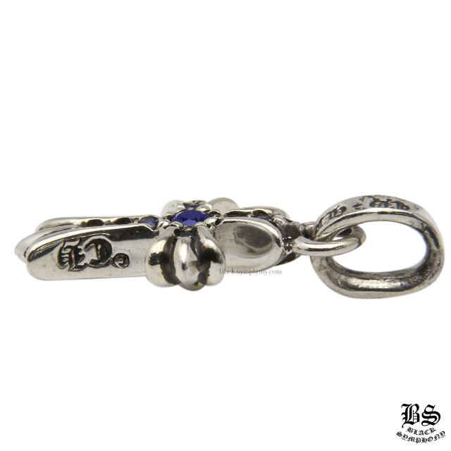 クロムハーツCHクロスベビーファットチャームwithパヴェブルー