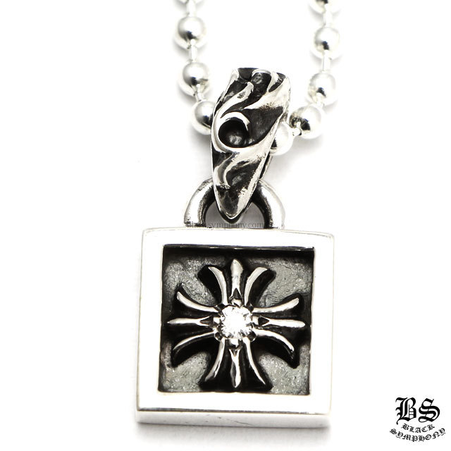 クロムハーツフレームドCHプラスチャームwithダイヤモンド|クロム